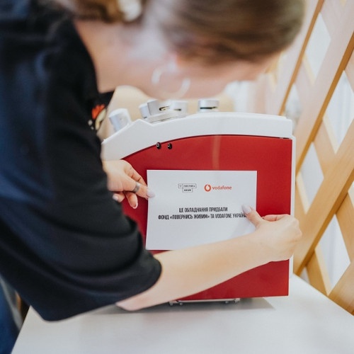 Vodafone підтримав Благодійний Фонд «Повернись живим» в переобладнанні центру переливання крові